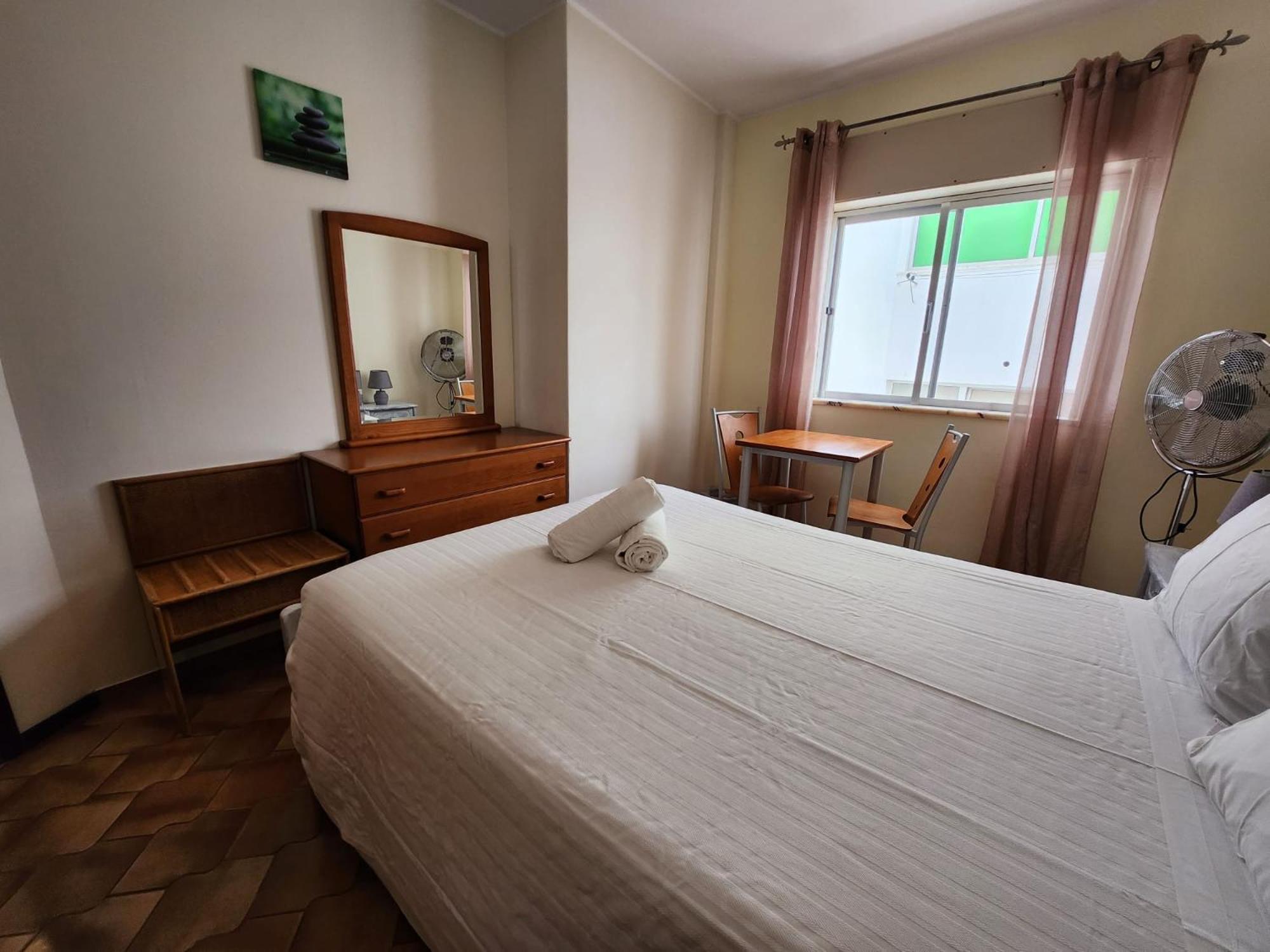 Casa do Sol, Budget Rooms Lagos Quarto foto